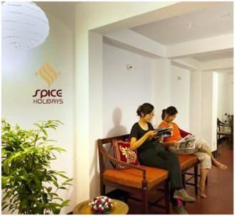 Spice Holidays Hotel Kochi Exterior photo