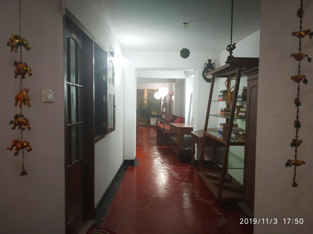 Spice Holidays Hotel Kochi Exterior photo
